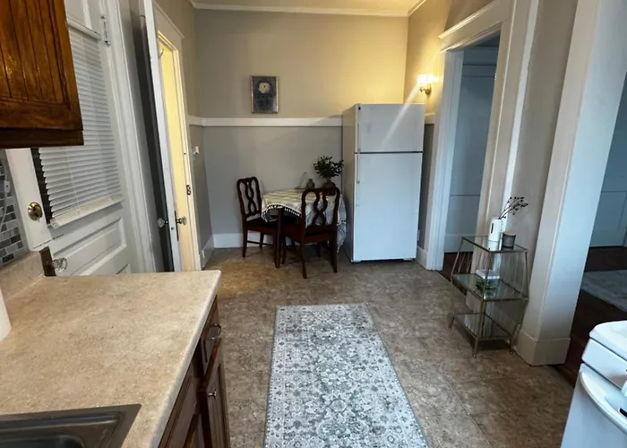 The Sweet Pea Apartment *